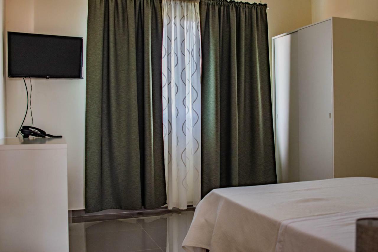 Hotel Vitoria サントメ エクステリア 写真