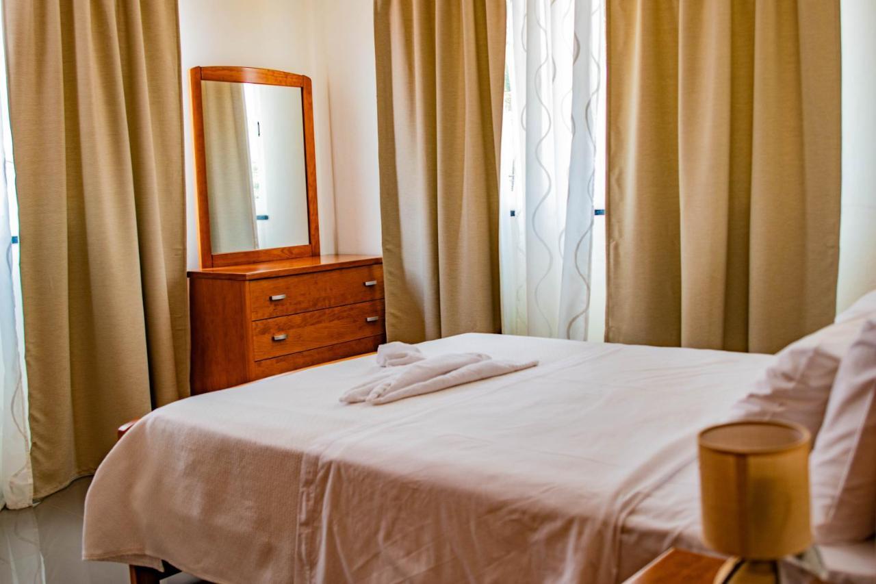 Hotel Vitoria サントメ エクステリア 写真